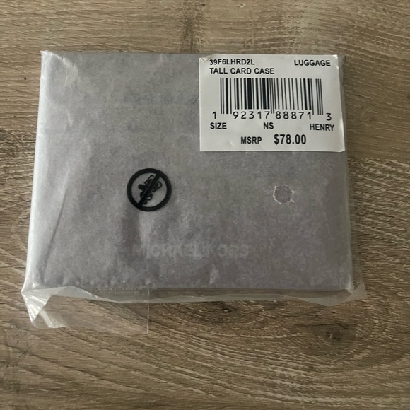 Michael Kors card case - Picture 3 of 3